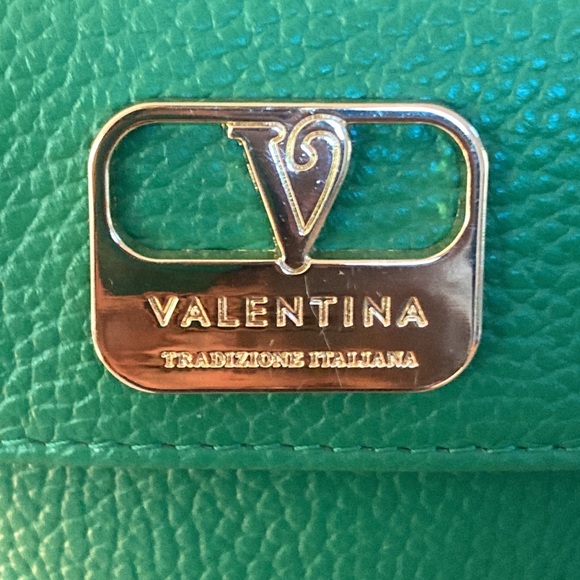 NWT Valentina Kelly Green Italian Pebbled Leather Xbody Sm Bag Gold Chain Strap - Picture 6 of 13